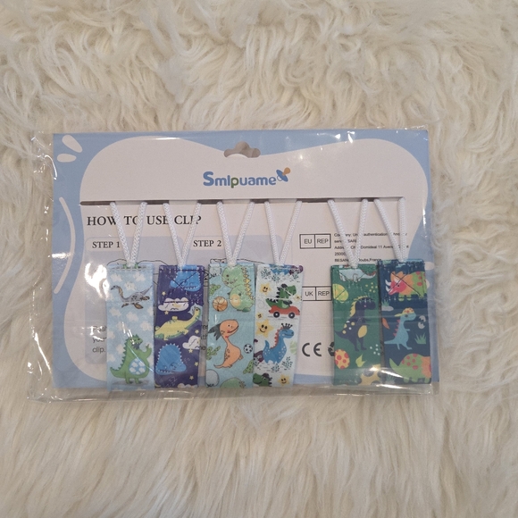 Dinosaur-Themed Pacifier Clips - Picture 4 of 5